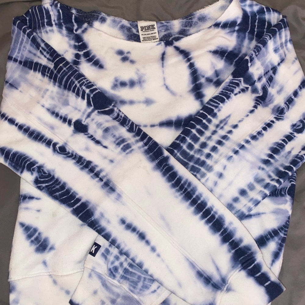 Tie dye VS pink long sleeve top